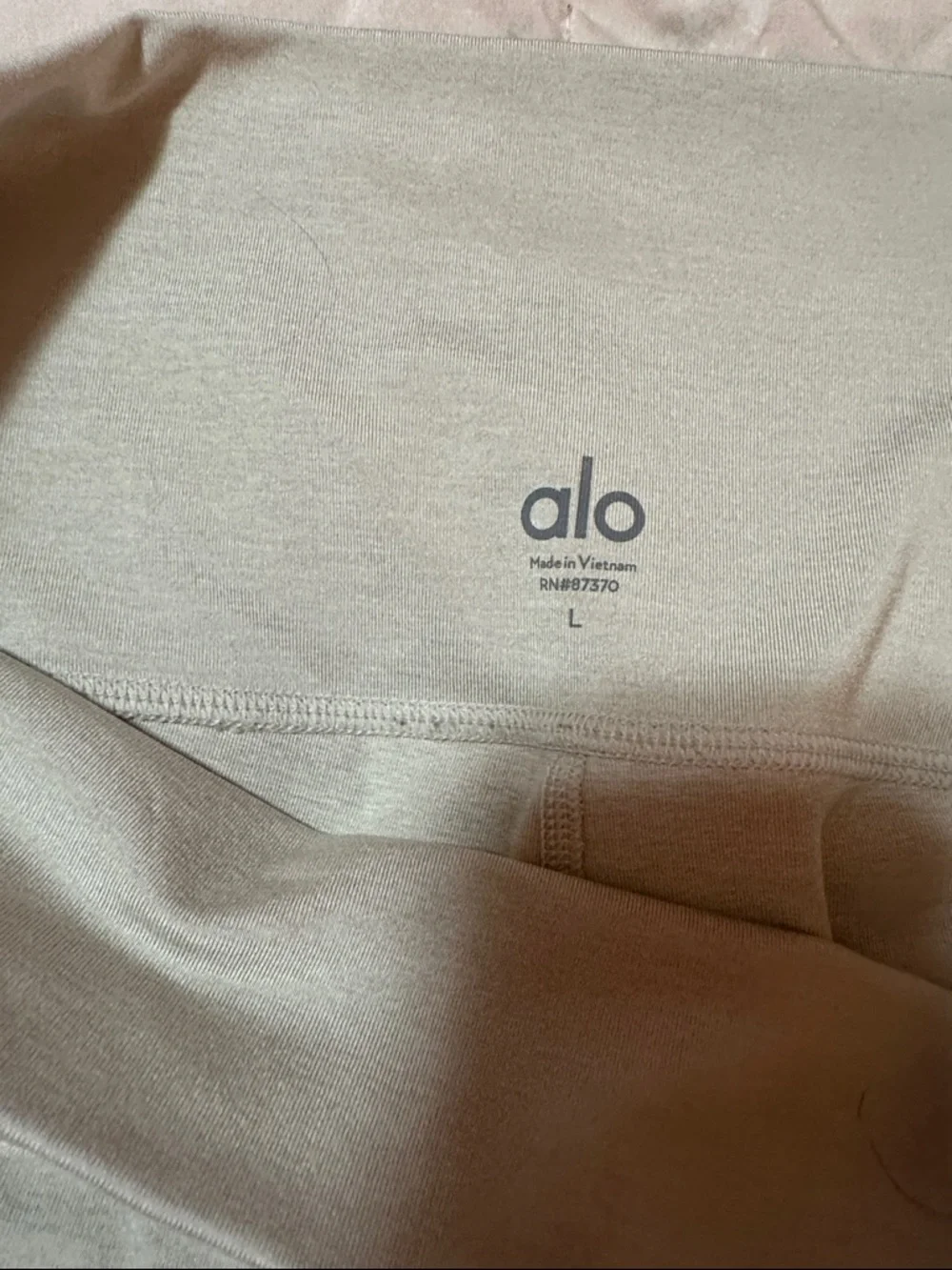 Alo oatmeal leggings